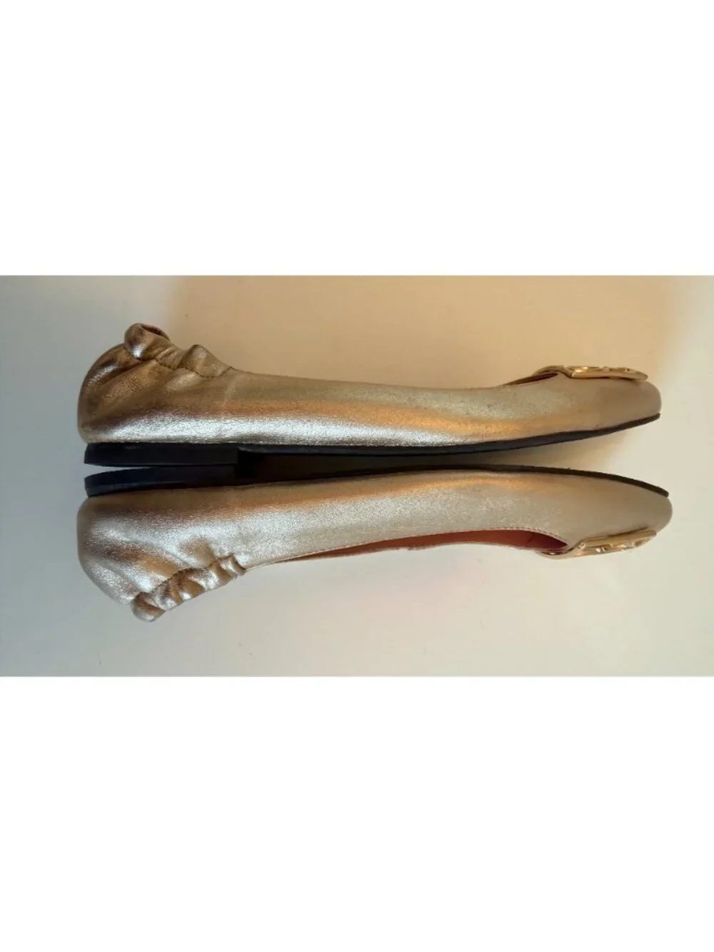 Lilly Pulitzer Gold Ballet Flats With Logo Emblem Size 7.5M Leather Upper